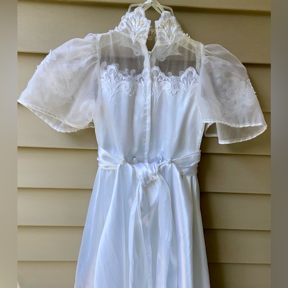Vintage Sz-6 Long Flower Girl Wedding Dress, Elegant White Satin w/Bustle & Bow - Picture 3 of 16